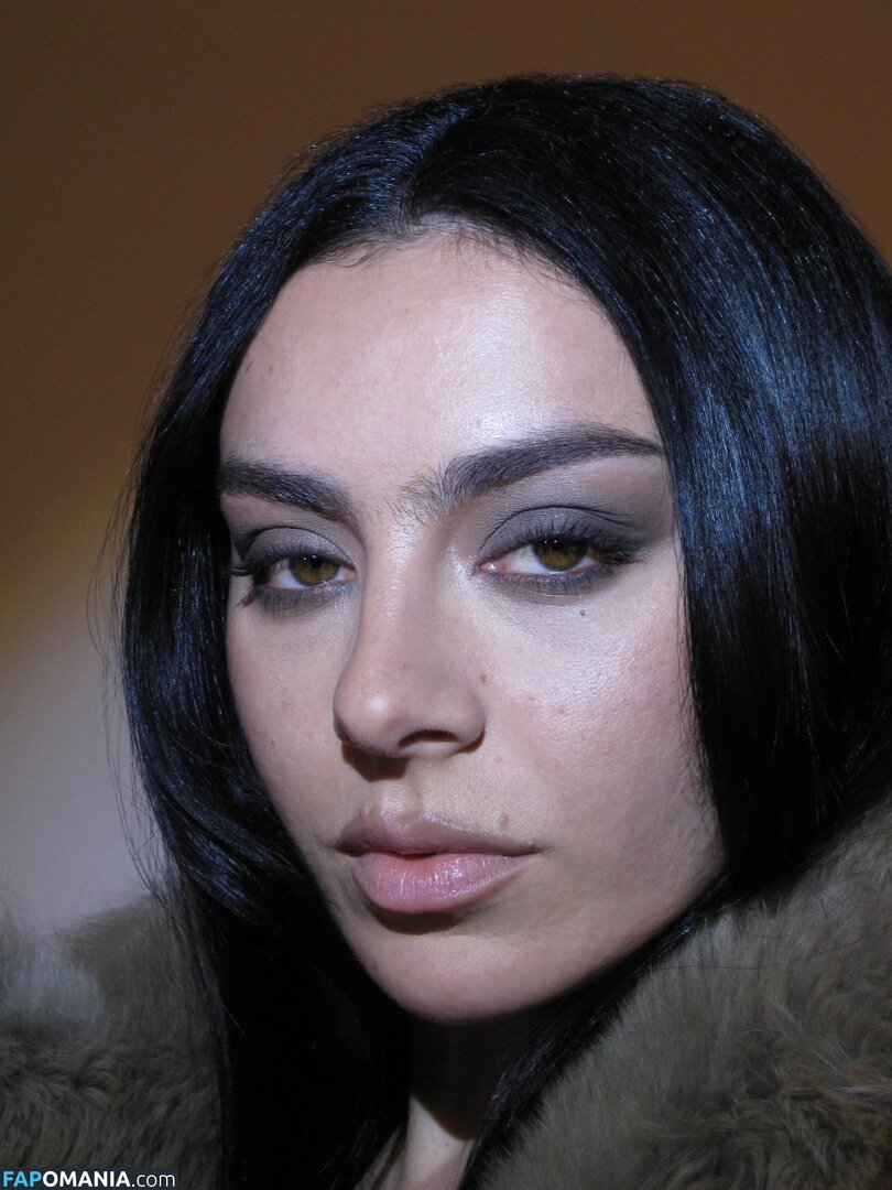 Charli XCX / charli_xcx / charlignarly / charlixcx / https: Nude OnlyFans  Leaked Photo #1292