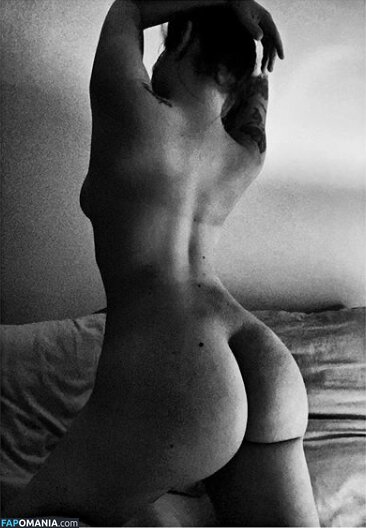 A_kiss / Charlotte Alexandrakis / akiss / c.alexandrakiss Nude OnlyFans  Leaked Photo #5