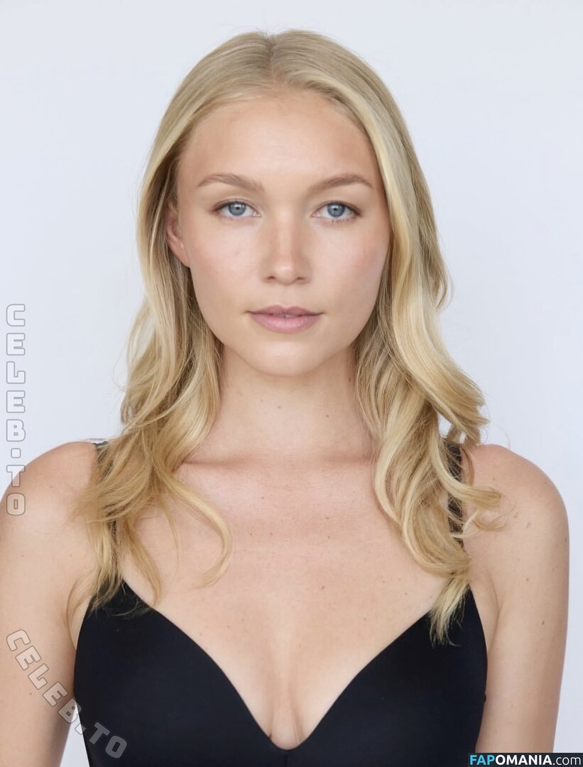Chiara Schmitt / chiaracs_ Nude OnlyFans  Leaked Photo #4