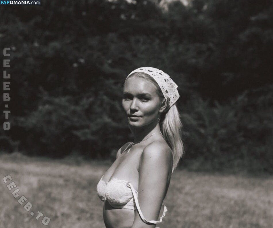 Chiara Schmitt / chiaracs_ Nude OnlyFans  Leaked Photo #13