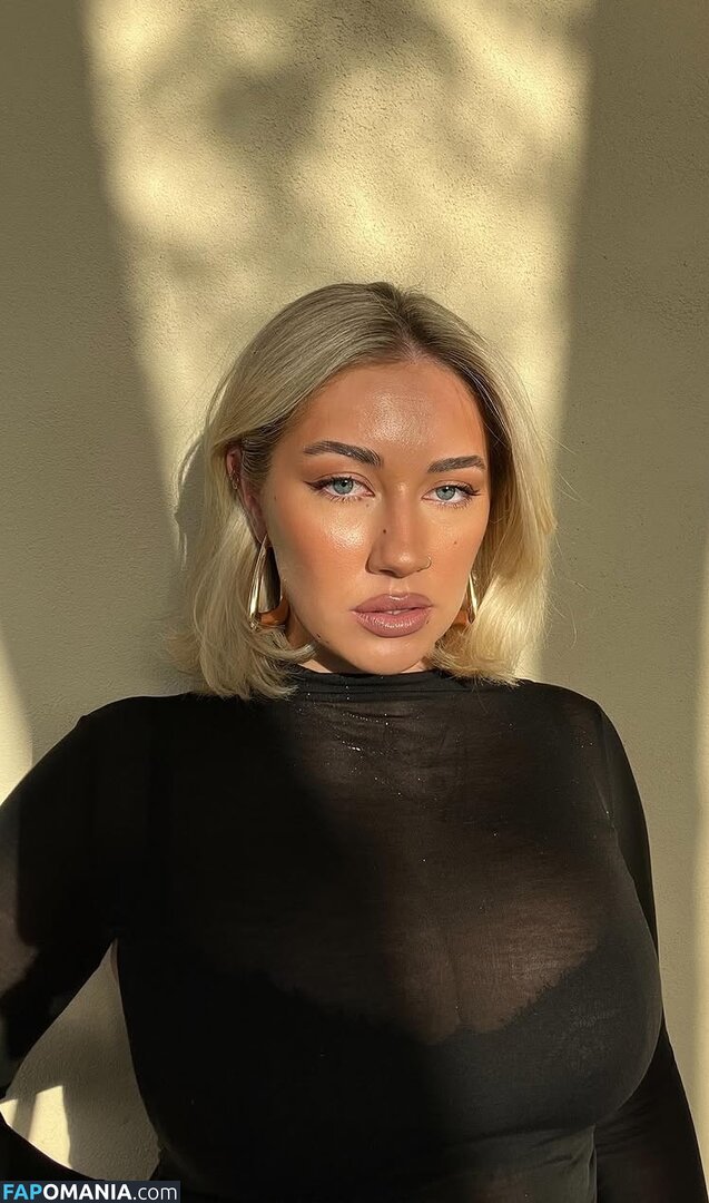 Chihuahua Mami / chloetharle Nude OnlyFans  Leaked Photo #12