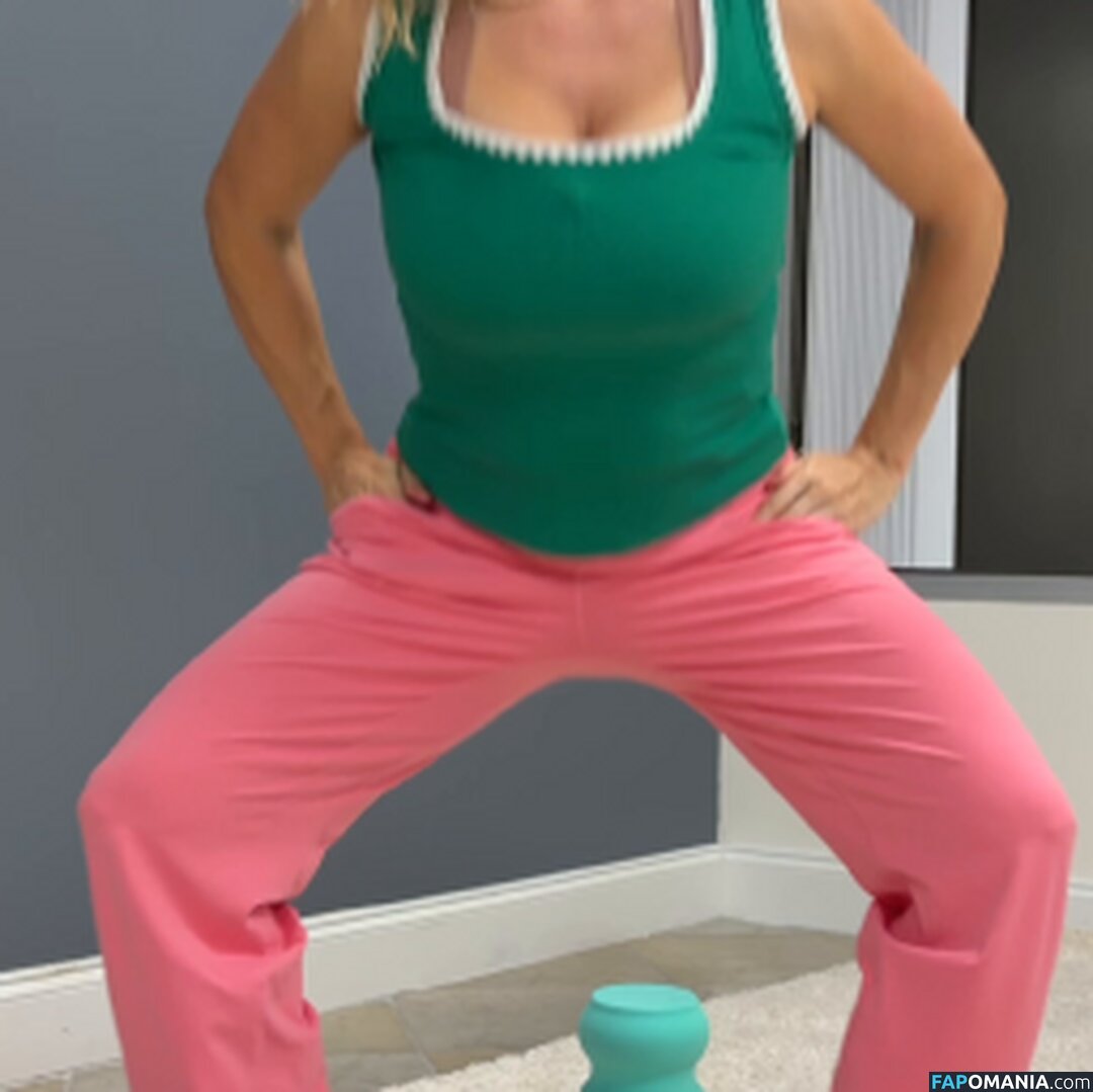 Brenda Mondragon / Chiropractor Nude OnlyFans  Leaked Photo #22