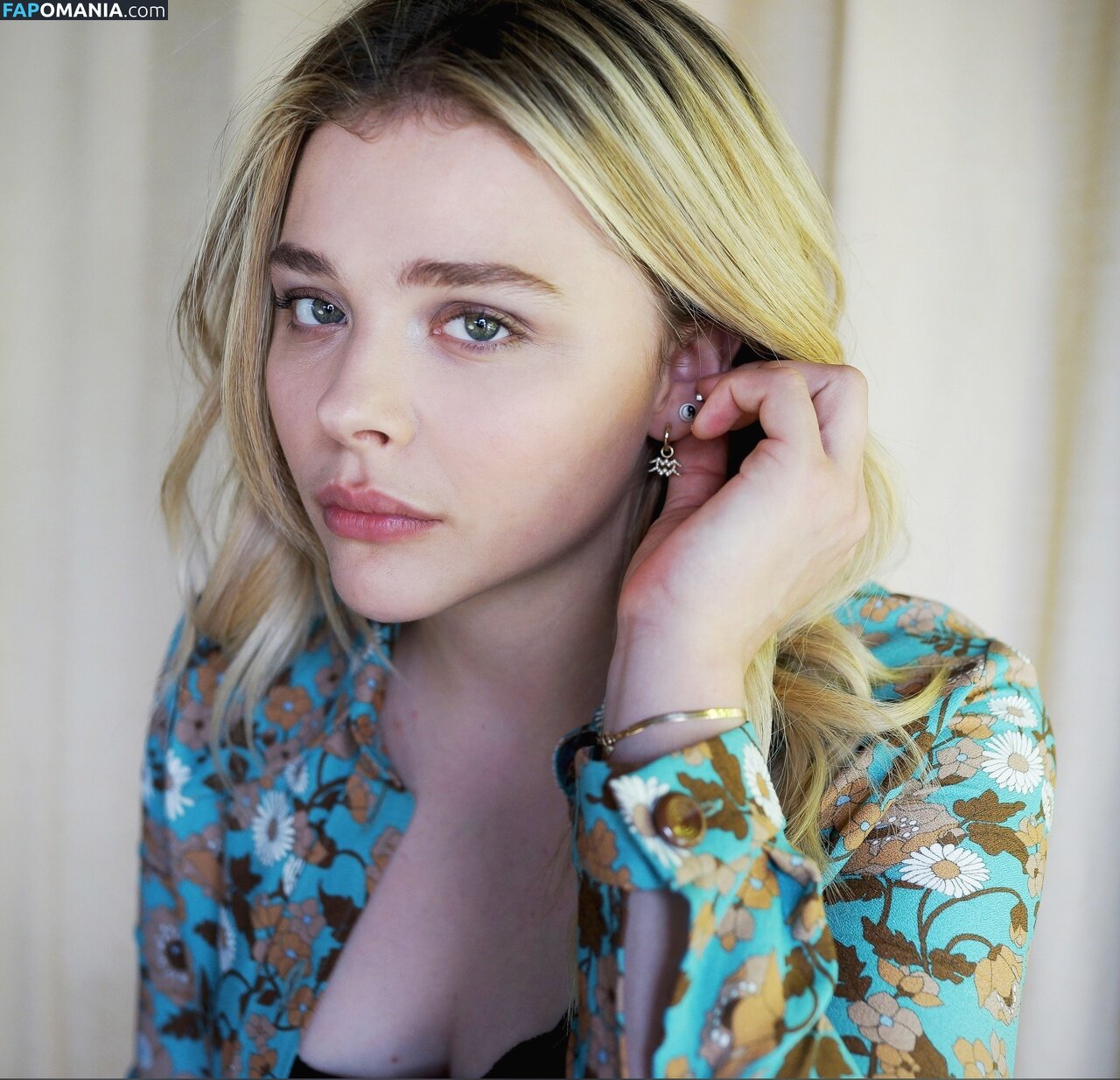 Chloë Grace Moretz / chloegmoretz / https: Nude OnlyFans  Leaked Photo #597