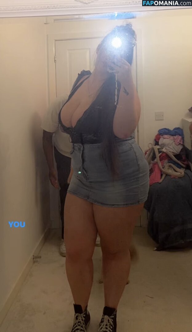 Chloe Carter / _.bigbigtoe._ Nude OnlyFans  Leaked Photo #1