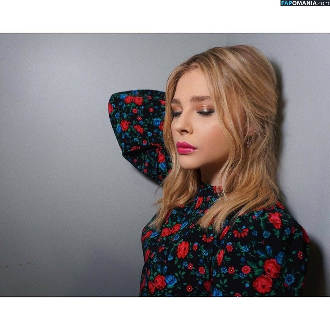 Chloe Grace Moretz / ChloeGMoretz Nude OnlyFans  Leaked Photo #53