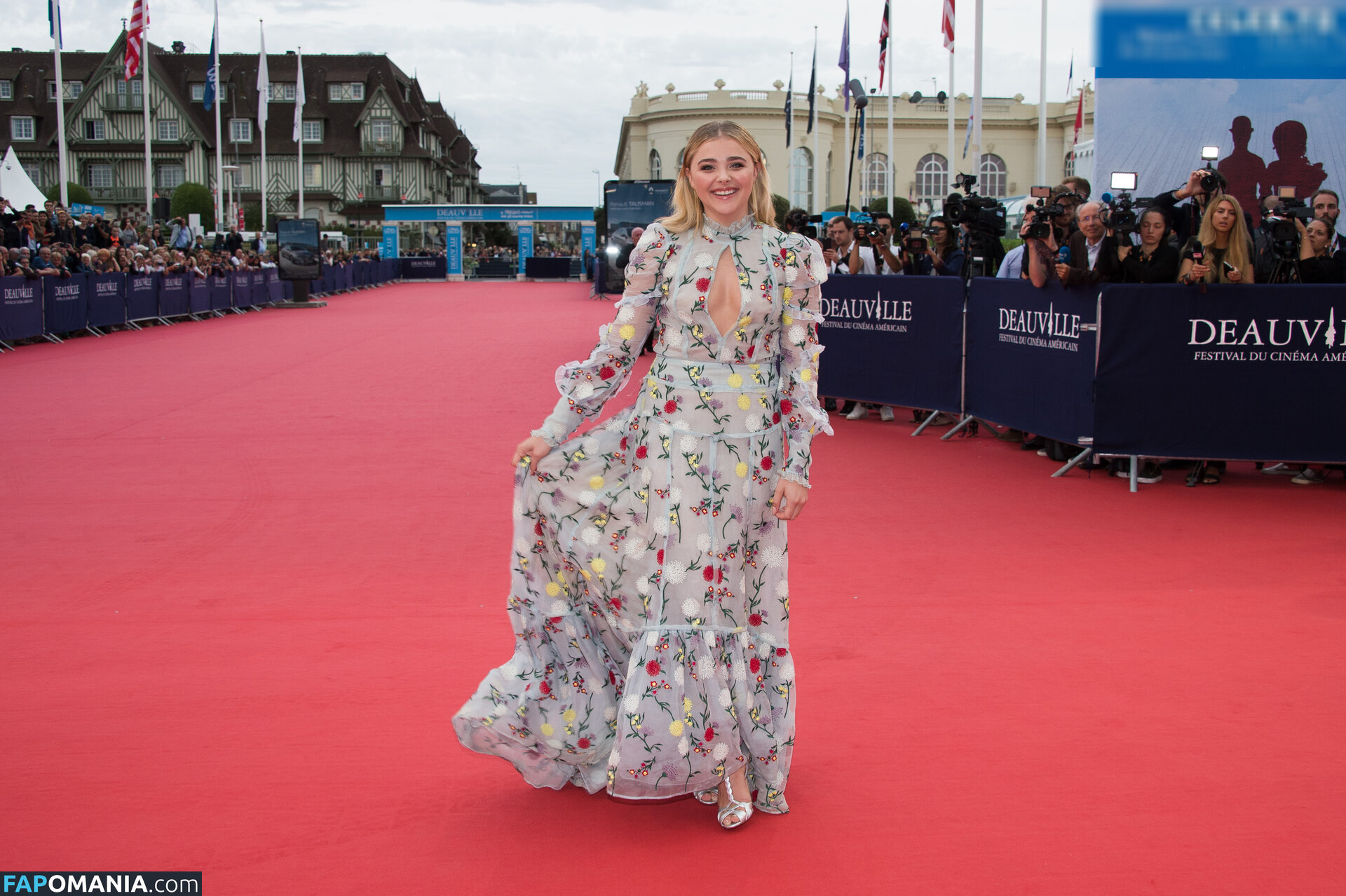 Chloe Grace Moretz / ChloeGMoretz Nude OnlyFans  Leaked Photo #396