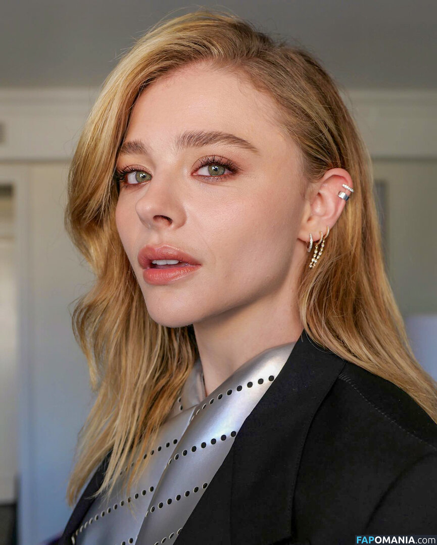 Chloe Grace Moretz / ChloeGMoretz Nude OnlyFans  Leaked Photo #491