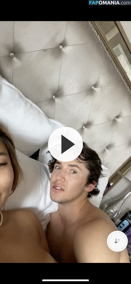 Chloe Kim / chloekim / thechloekim Nude OnlyFans  Leaked Photo #4