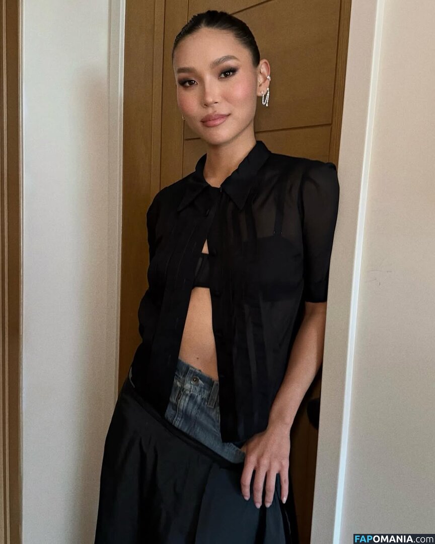 Chloe Kim / chloekim / thechloekim Nude OnlyFans  Leaked Photo #7