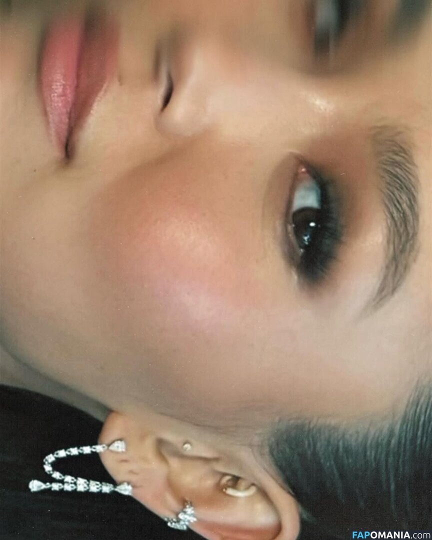 Chloe Kim / chloekim / thechloekim Nude OnlyFans  Leaked Photo #9