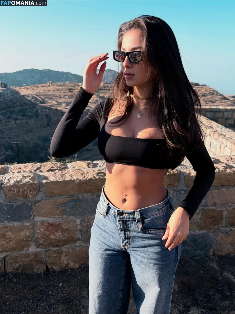 chloeabouserhal / chloealvara Nude OnlyFans  Leaked Photo #1