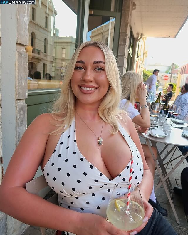 chloemoriondo / https: Nude OnlyFans  Leaked Photo #2