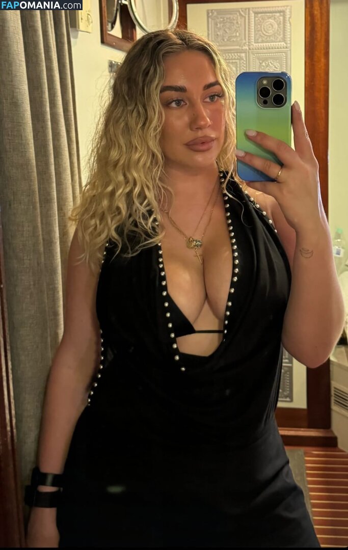 chloemoriondo / https: Nude OnlyFans  Leaked Photo #10