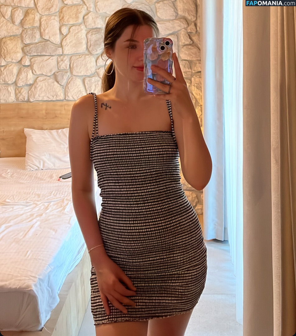 Cigdem Turk / cigdeemturk / cigdemT Nude OnlyFans  Leaked Photo #5