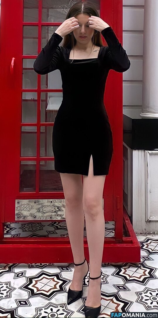 Cigdem Turk / cigdeemturk / cigdemT Nude OnlyFans  Leaked Photo #7