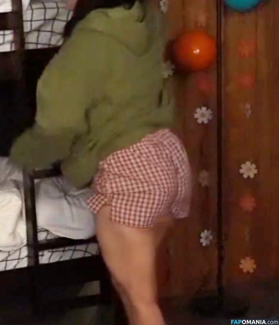 Cinna / Cinnabrit / cinnanut Nude OnlyFans  Leaked Photo #496