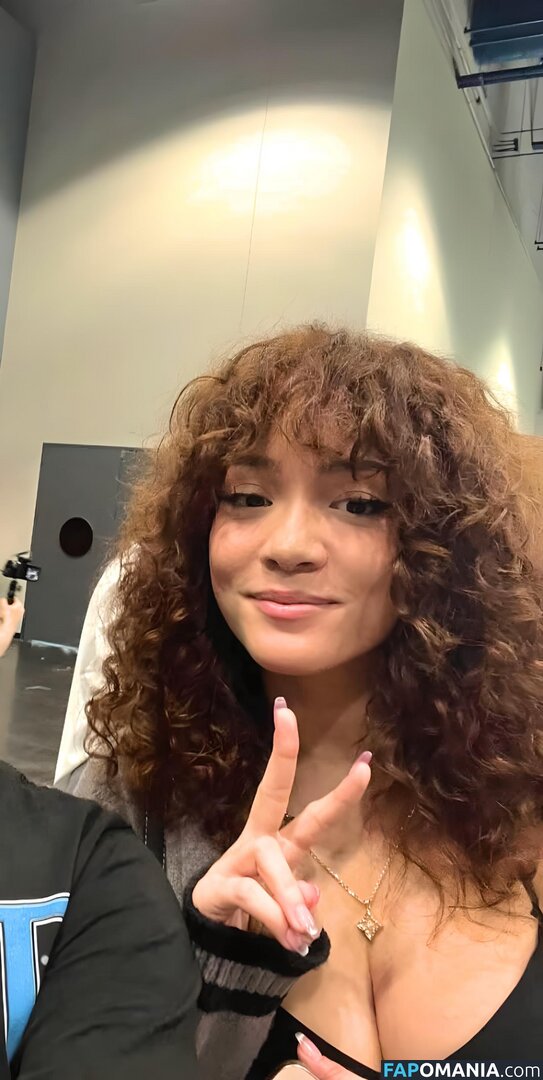 Cinna / Cinnabrit / cinnanut Nude OnlyFans  Leaked Photo #524