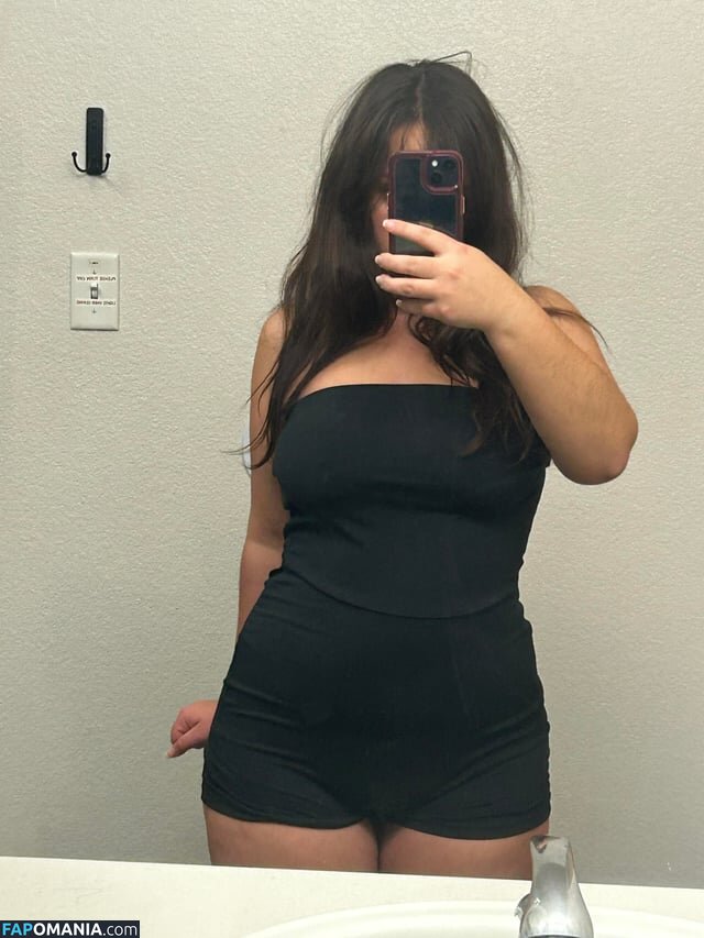 Cinna / Cinnabrit / cinnanut Nude OnlyFans  Leaked Photo #557