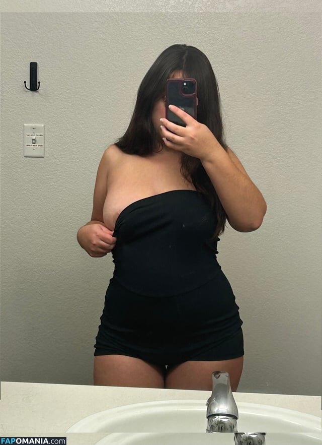 Cinna / Cinnabrit / cinnanut Nude OnlyFans  Leaked Photo #558