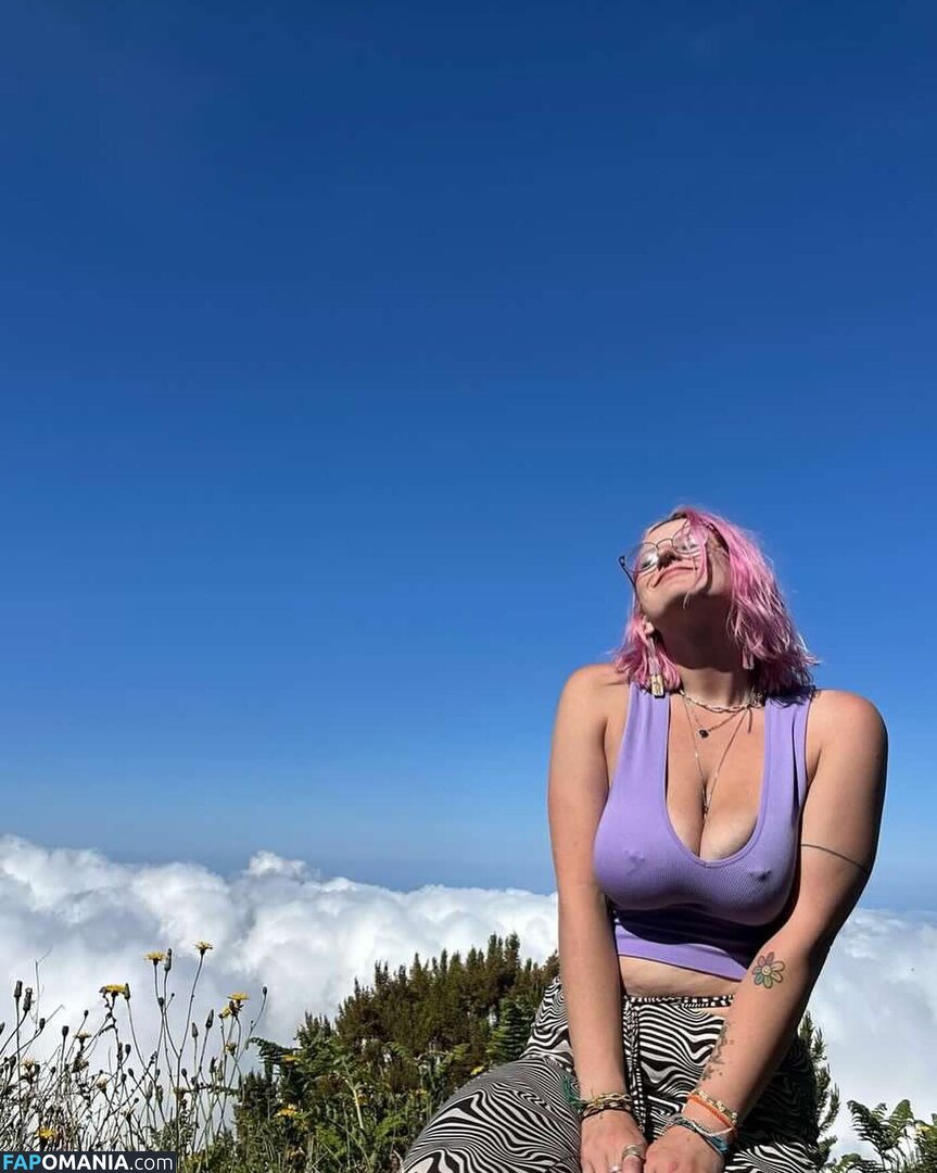 Clairewaytoheaven / saltwaterfaerie Nude OnlyFans  Leaked Photo #17