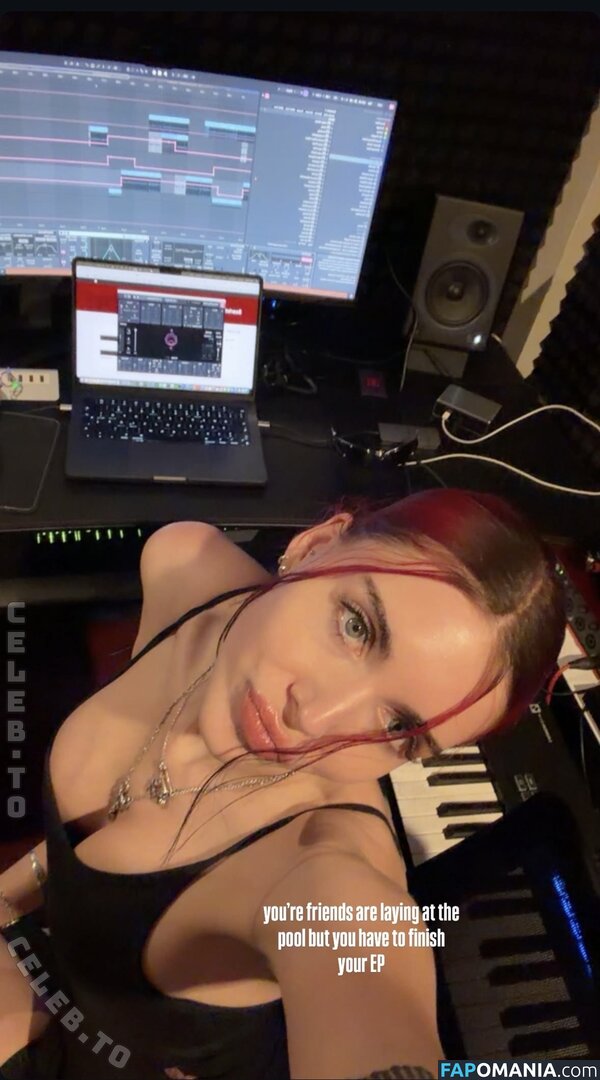 Clara Cuve / ClaraCuvéyt / clara_cuve / claracuve / cuveclara Nude OnlyFans  Leaked Photo #1