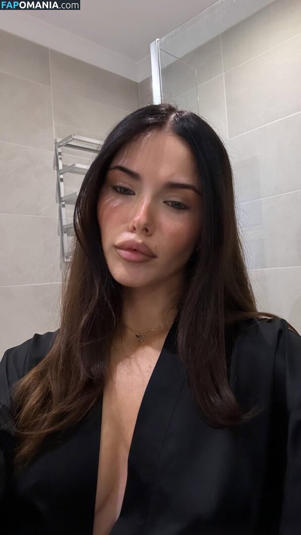 Clarissa Bea / clarissabeaa Nude OnlyFans  Leaked Photo #1