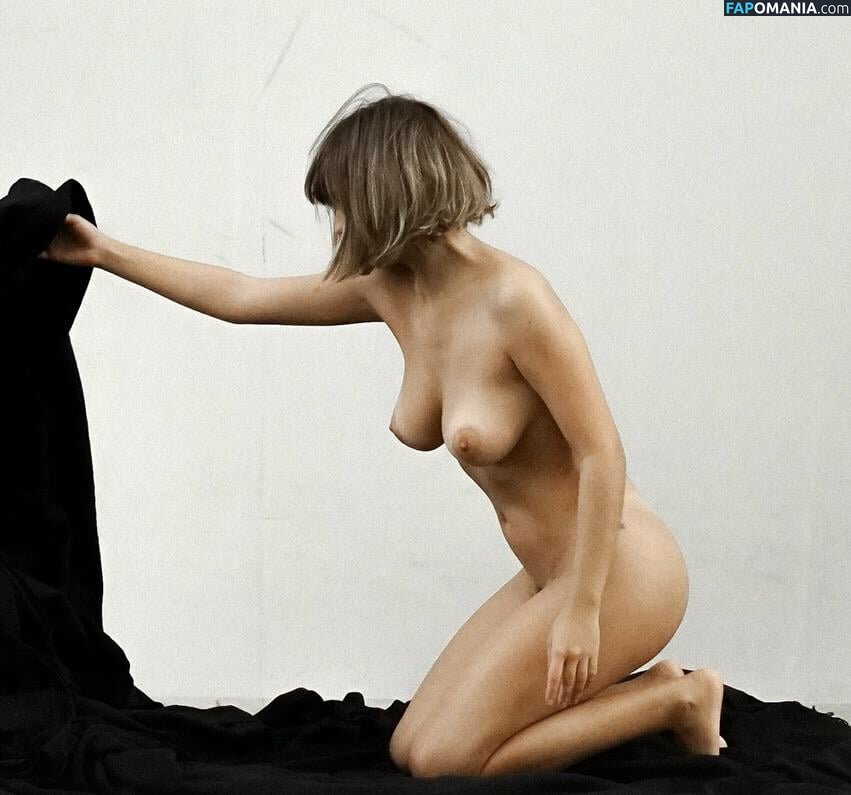 Claudia Napolitano / _claudiaan / giulianapolitano Nude OnlyFans  Leaked Photo #6