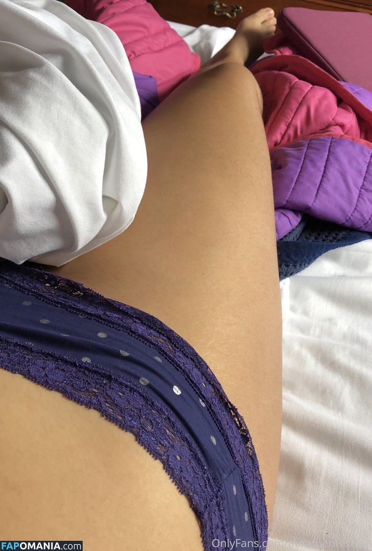 college_u / collegeaura Nude OnlyFans  Leaked Photo #10