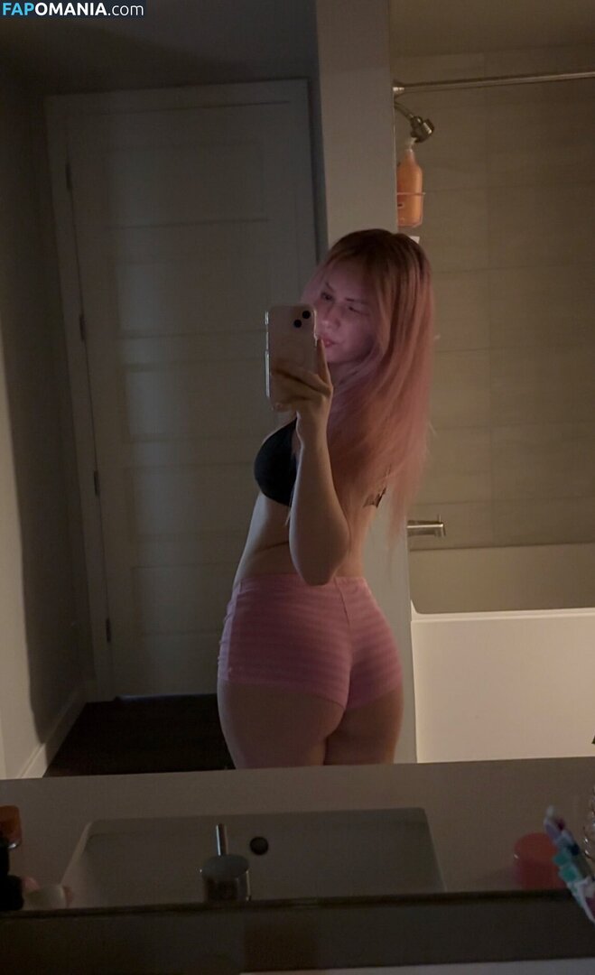 Cosplaysis / sismellow Nude OnlyFans  Leaked Photo #10