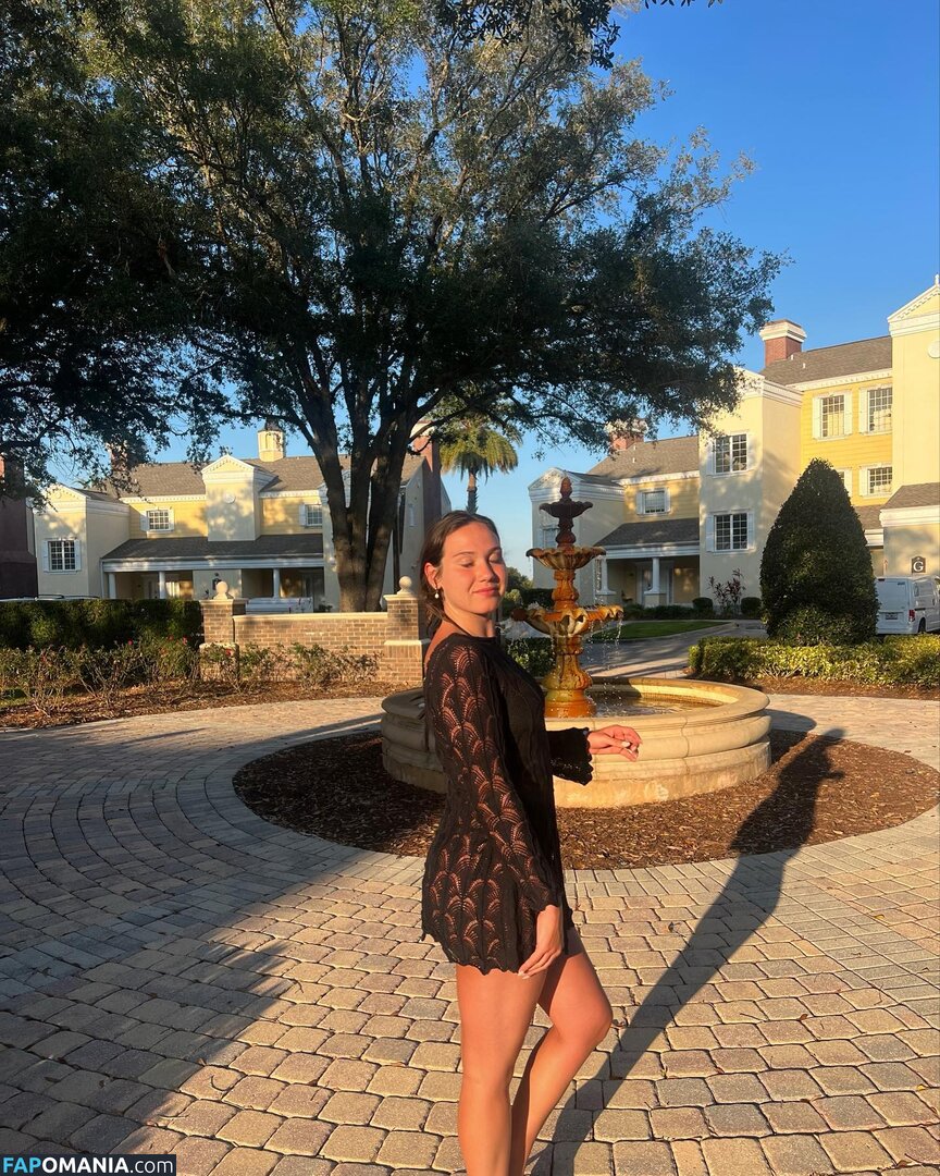 Courtney Sarault / court_sarault / courtsarault / https: Nude OnlyFans  Leaked Photo #20