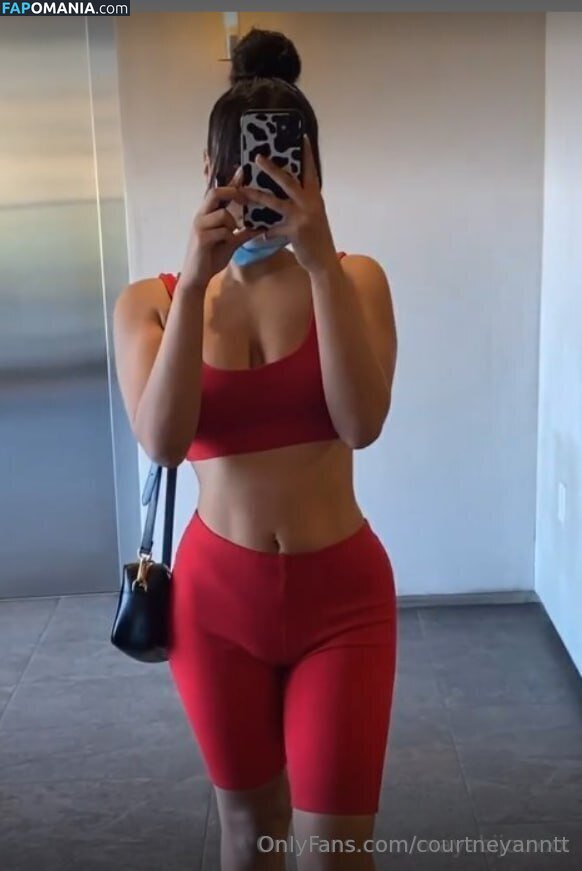 courtneyanntt / texasthighs Nude OnlyFans  Leaked Photo #14