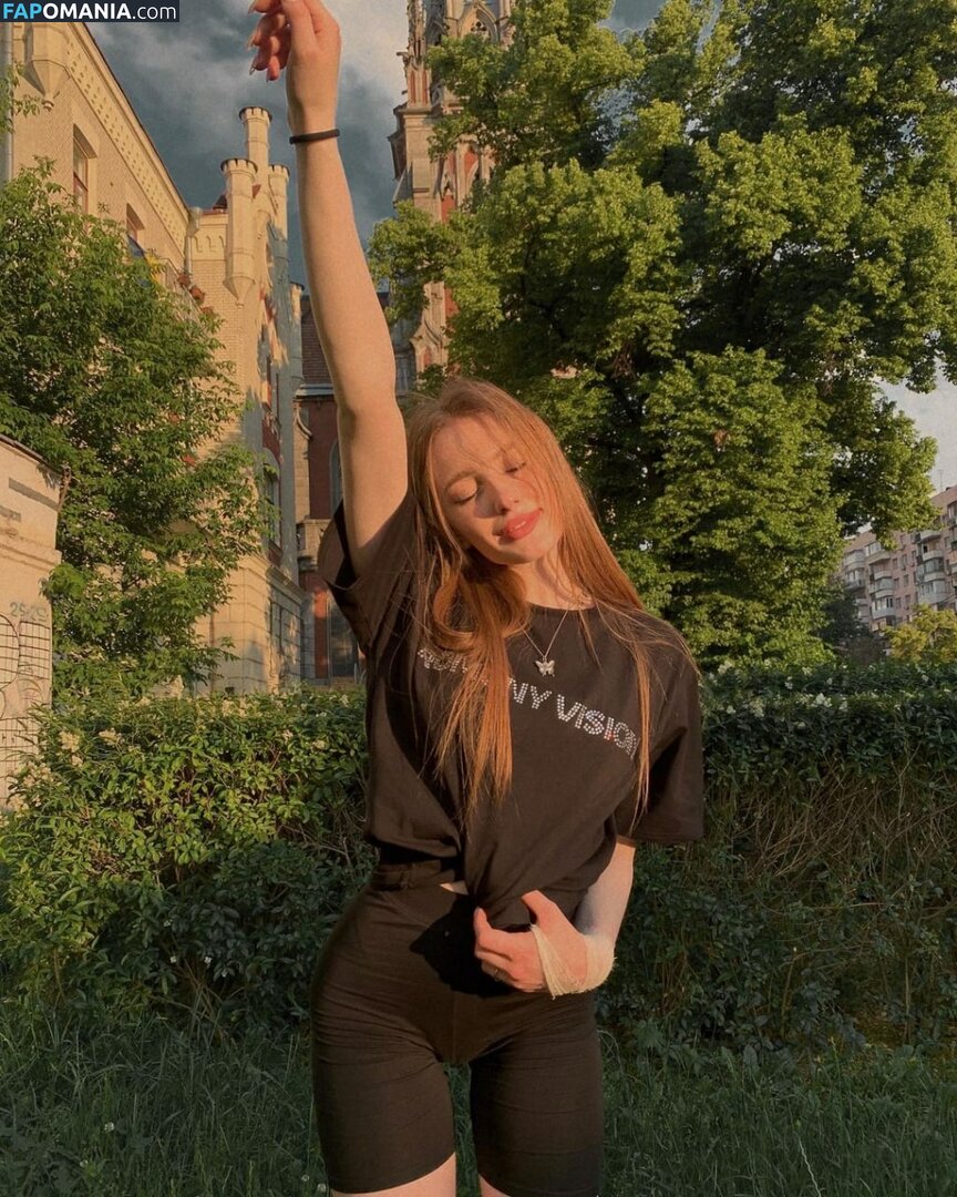 Coxifoxy / darinytko / darkdary Nude OnlyFans  Leaked Photo #106