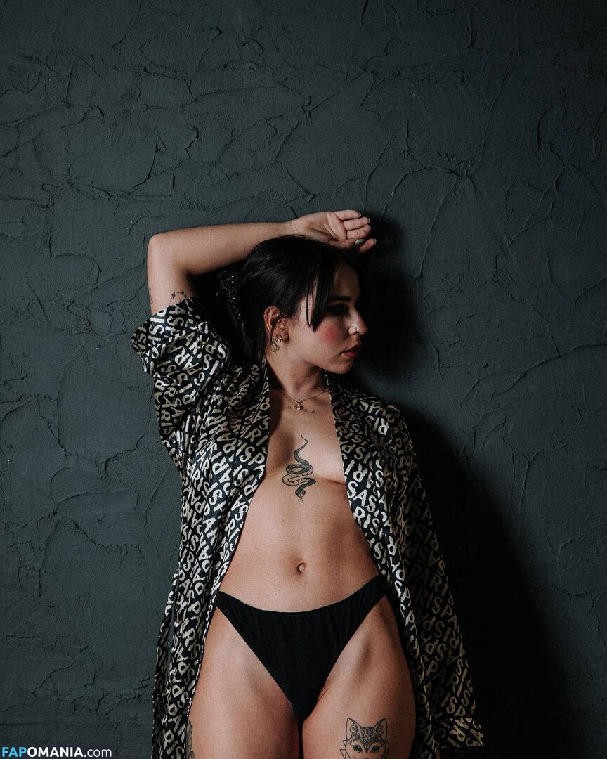 crismaia97 / maiaserena / user Nude OnlyFans  Leaked Photo #14