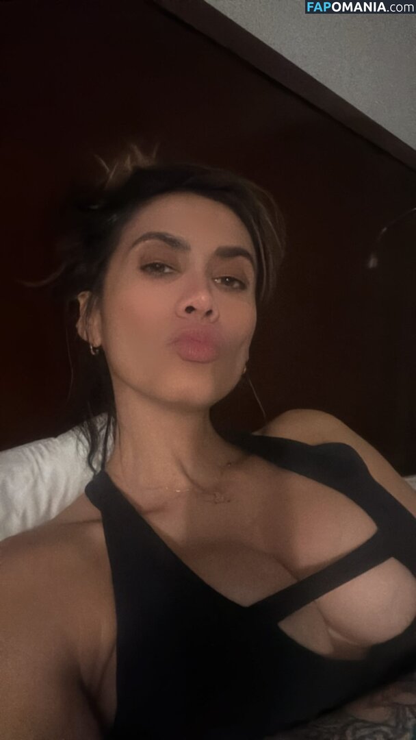 Cristina Valenzuela / Vee / cristinavox Nude OnlyFans  Leaked Photo #75