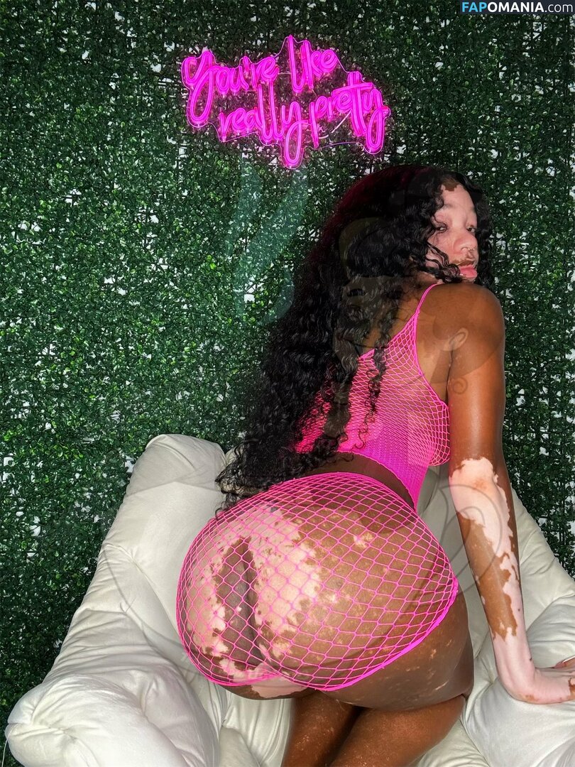 Curiousiteaaa / Traycee Teaa Nude OnlyFans  Leaked Photo #29