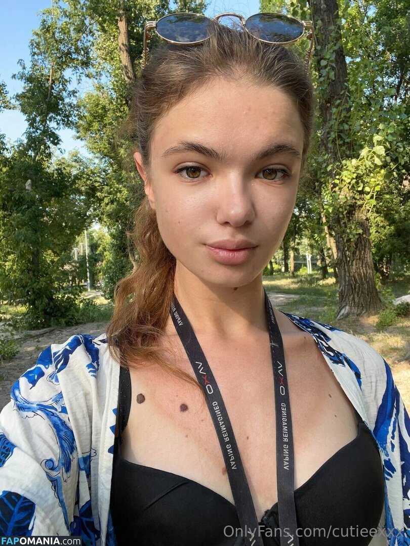 cutieexxx / lil_cutieexx Nude OnlyFans  Leaked Photo #4