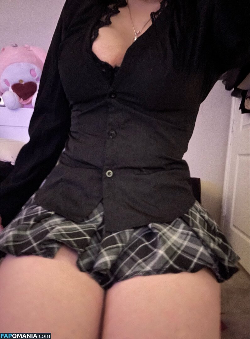 cwuddlemeplz / koohlia / vatonez Nude OnlyFans  Leaked Photo #4