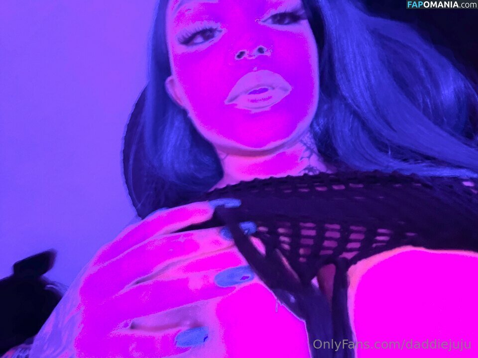 Daddiejuju / Earth2julisa Nude OnlyFans  Leaked Photo #2