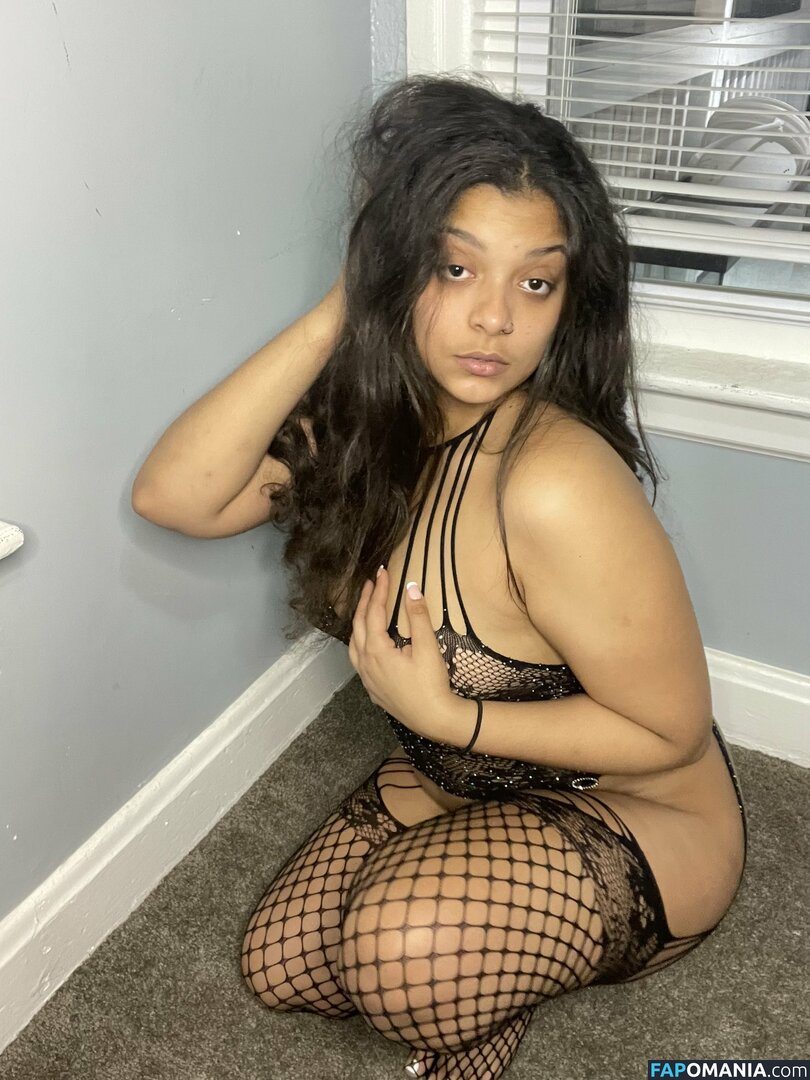 Daddyslilbaby420 / LiLBabyNina / ninaaxobinaa Nude OnlyFans  Leaked Photo #1