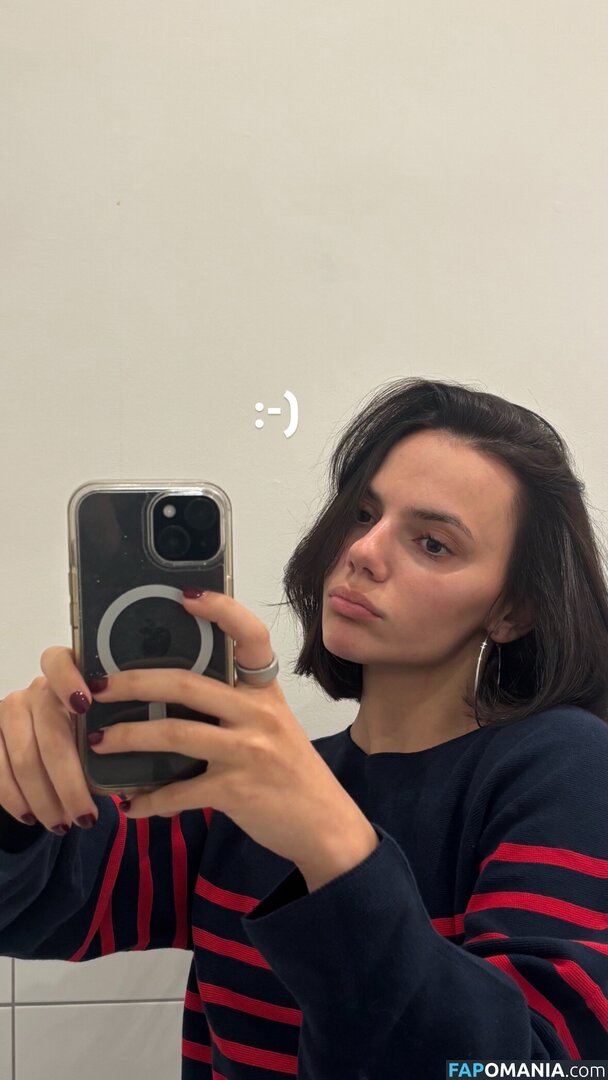 Dafne Keen / dafnefeetworld / dafnekeen Nude OnlyFans  Leaked Photo #1