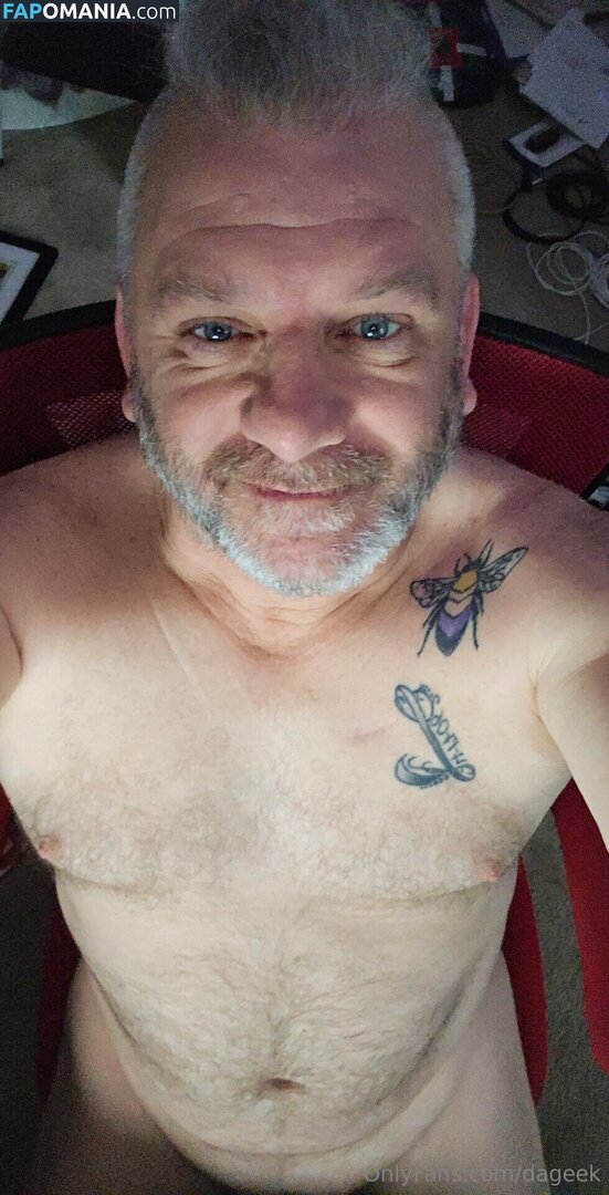dageek / lifeofdageek Nude OnlyFans  Leaked Photo #2