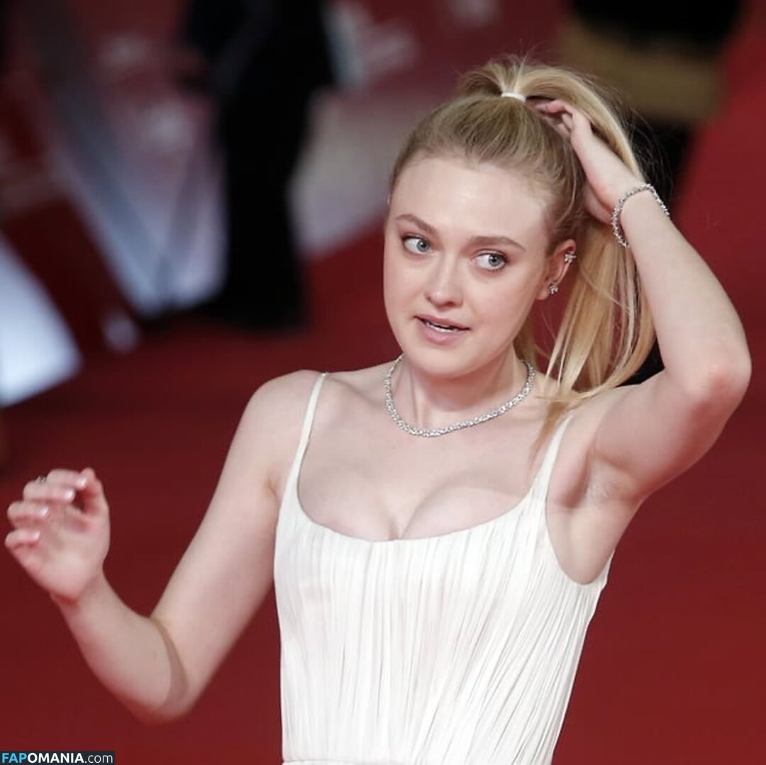 Dakota Fanning / dakotafanning Nude OnlyFans  Leaked Photo #21