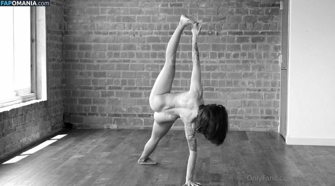 danidrishti / dellaine_yoga / drishtidani Nude OnlyFans  Leaked Photo #15
