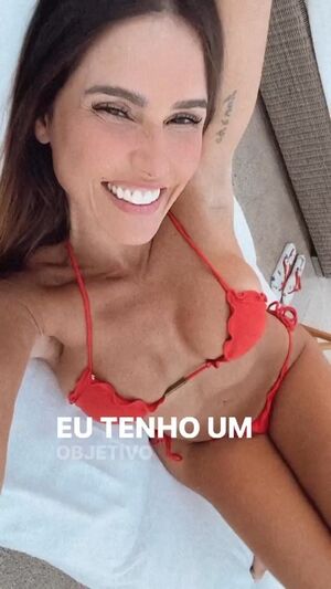 Deborah Secco