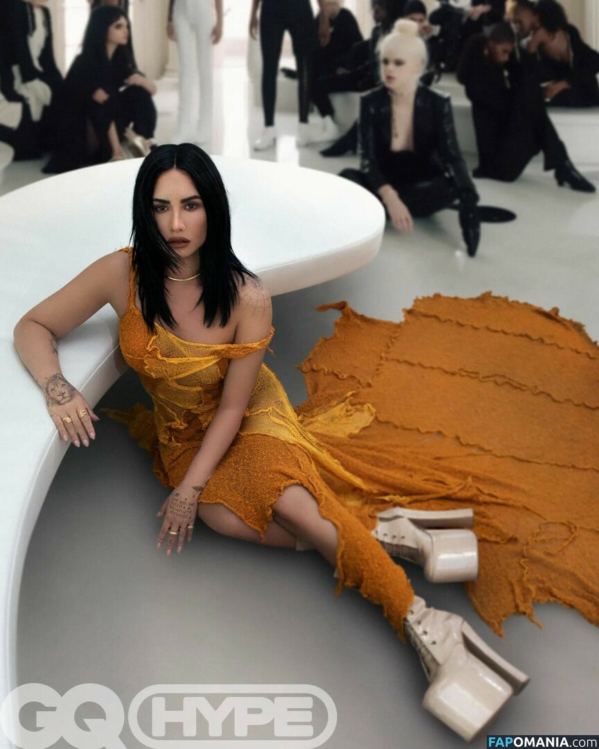 Demi Lovato Nude Leaked Photo #53