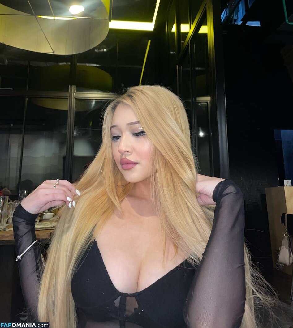 daenerystargaryenqueen / didaenerys Nude OnlyFans  Leaked Photo #6