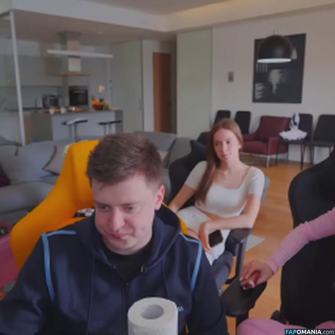 __.dinero__ / dinerowin Nude OnlyFans  Leaked Photo #4