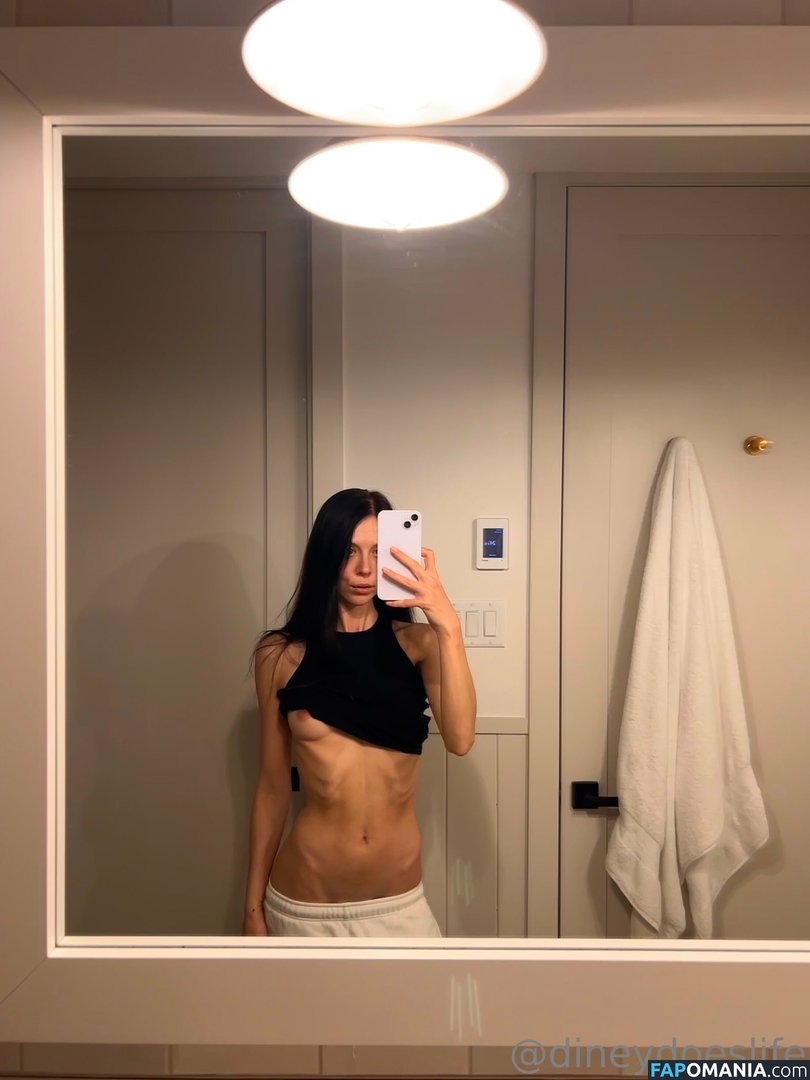 d4disneylife / dineydoeslife Nude OnlyFans  Leaked Photo #40