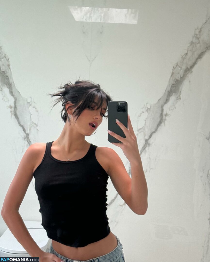 Dixie D'amelio / dixiedamelio Nude OnlyFans  Leaked Photo #40