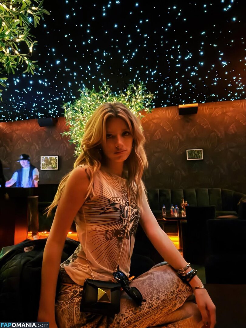 Dixie D Amelio / Dixie D'Amelio / dixiedamelio Nude OnlyFans  Leaked Photo #724